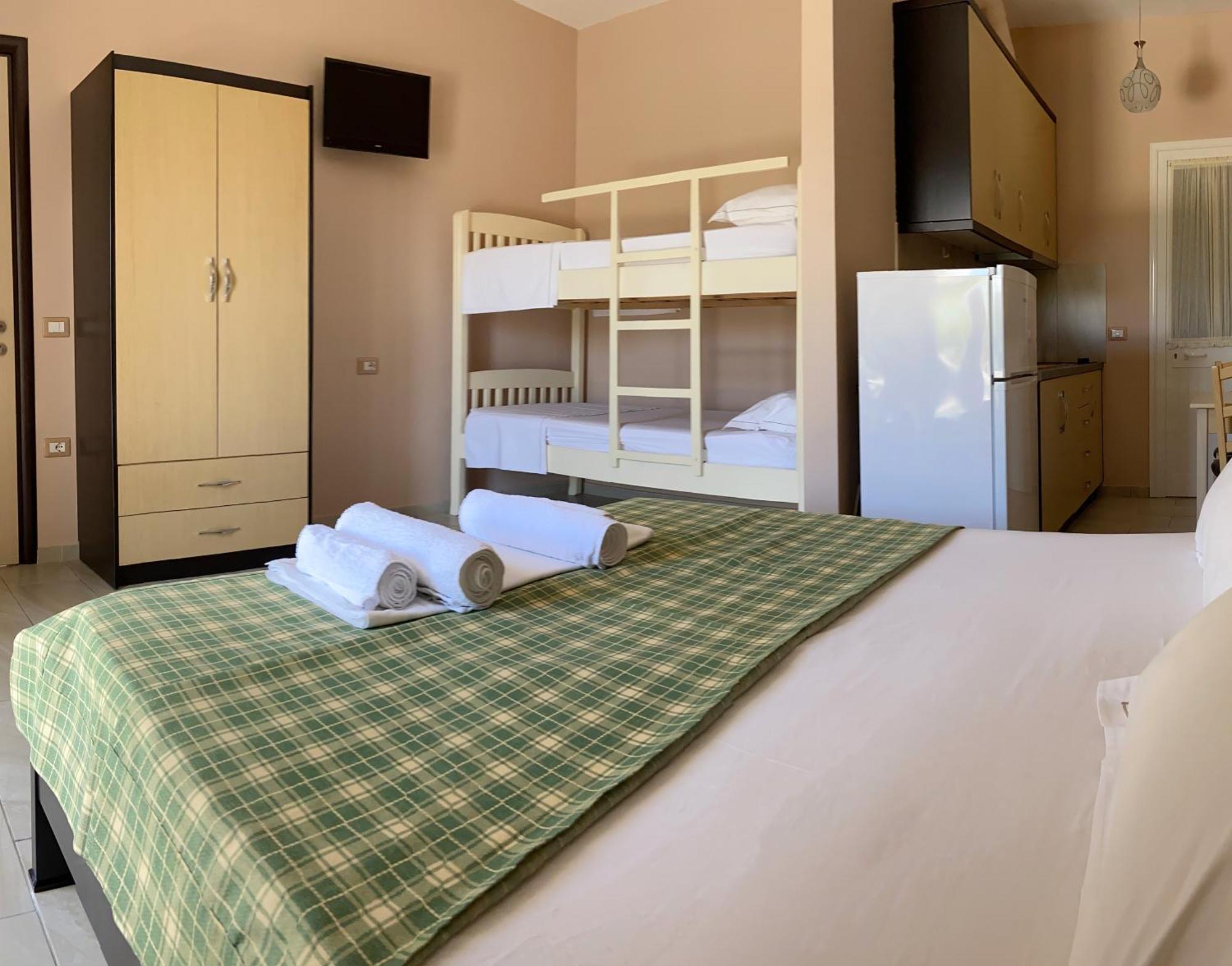 Aparthotel Paja Ksamil Exterior photo